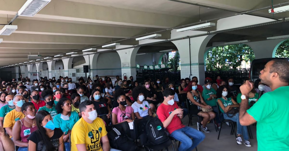 Aula inaugural da Rede Emancipa em São Gonçalo reúne centenas de jovens