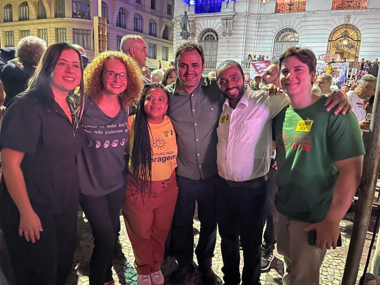 Em grande manifestação na Cinelândia, deputado Prof. Josemar defende mobilização nacional em defesa do mandato de Glauber Braga