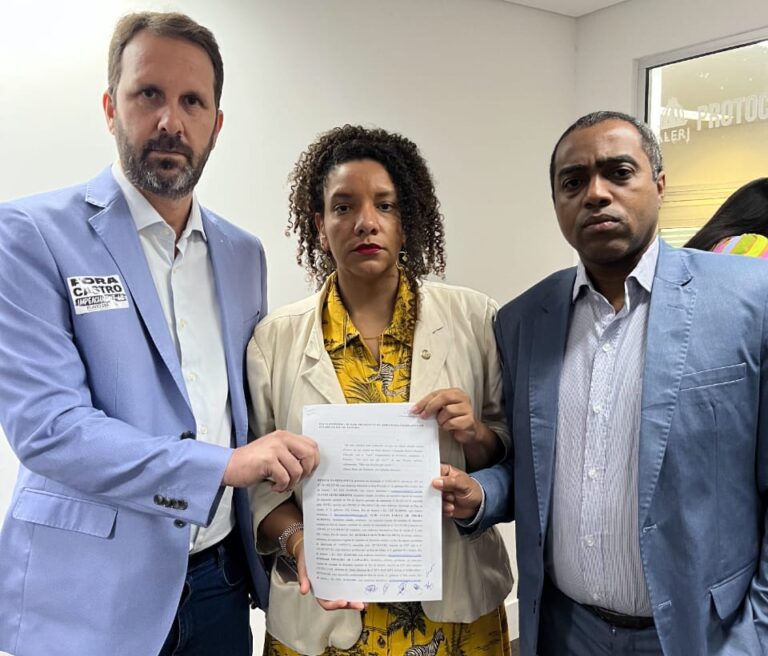 Parlamentares protocolam pedido de impeachment de Cláudio Castro na Alerj